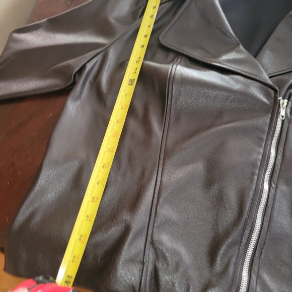 Womans jacket - Picture 4 of 8